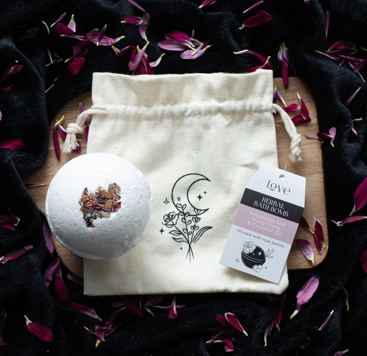 🛁 Herbal Bath Bombs – Natural Crystal-Infused Ritual Soaks