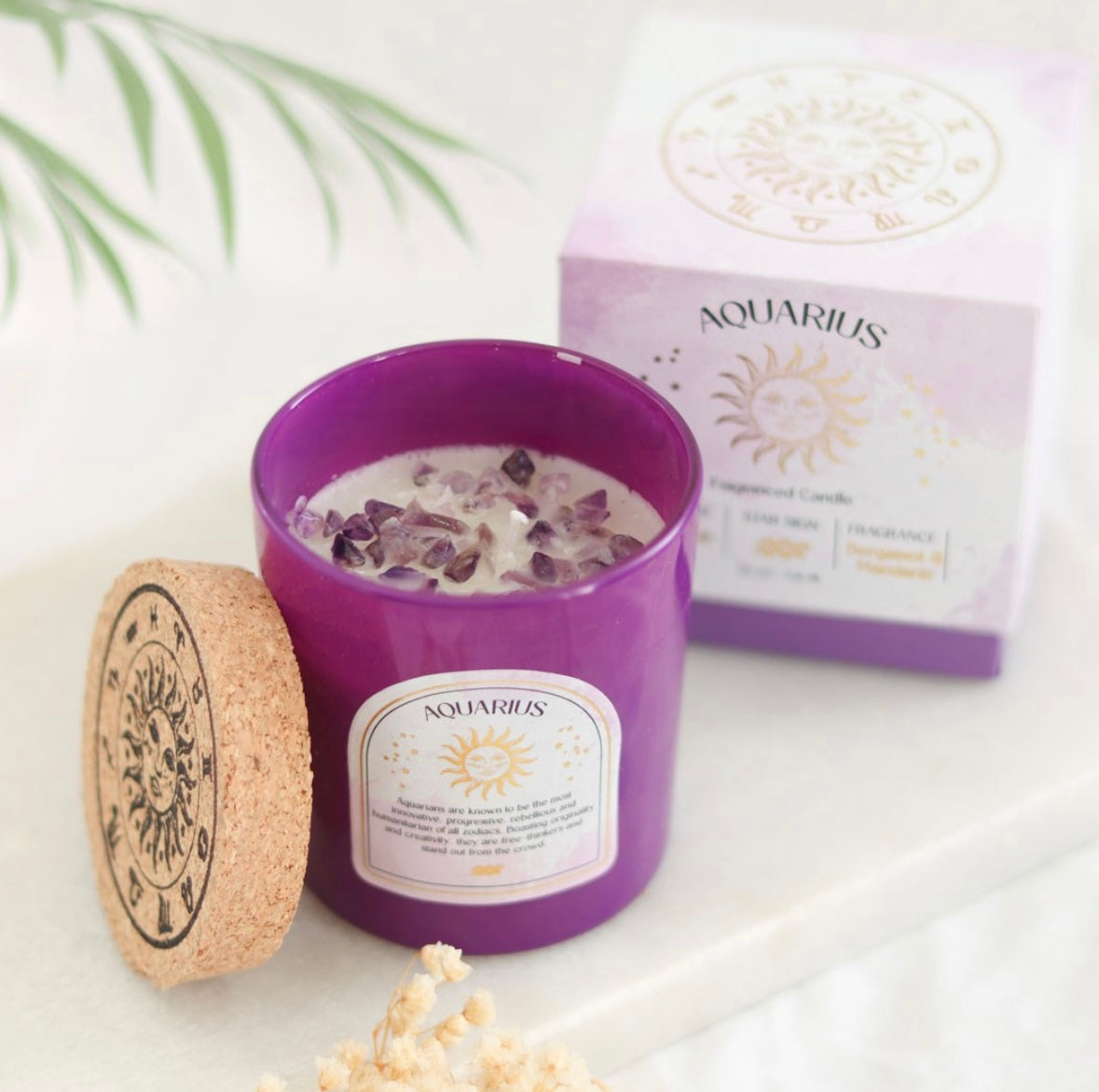 ♒ Aquarius Zodiac Candle – Bergamot & Mandarin with Amethyst Crystals