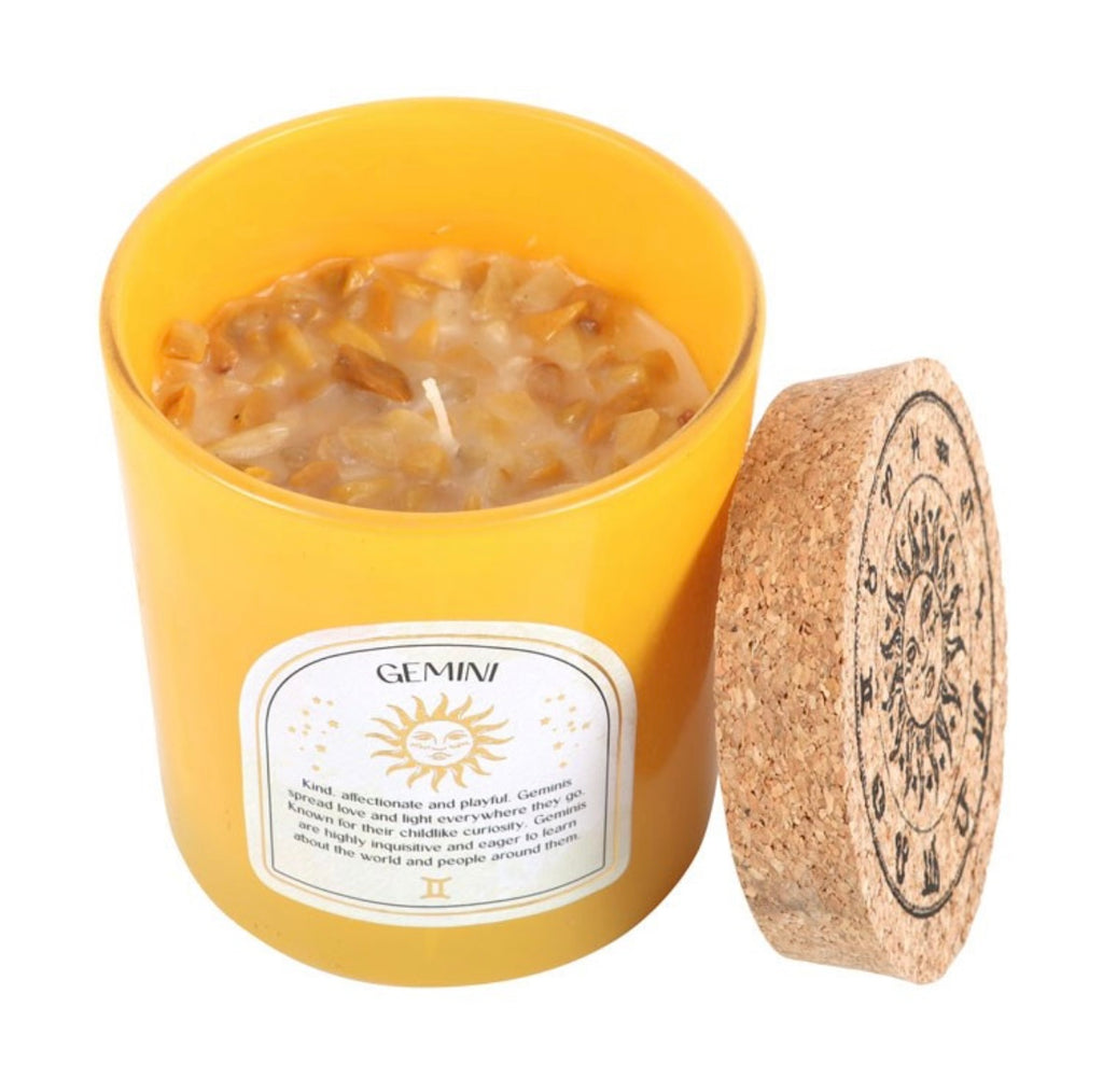 ♊ Gemini Zodiac Candle – Lavender & Cedarwood with Yellow Jade Crystals
