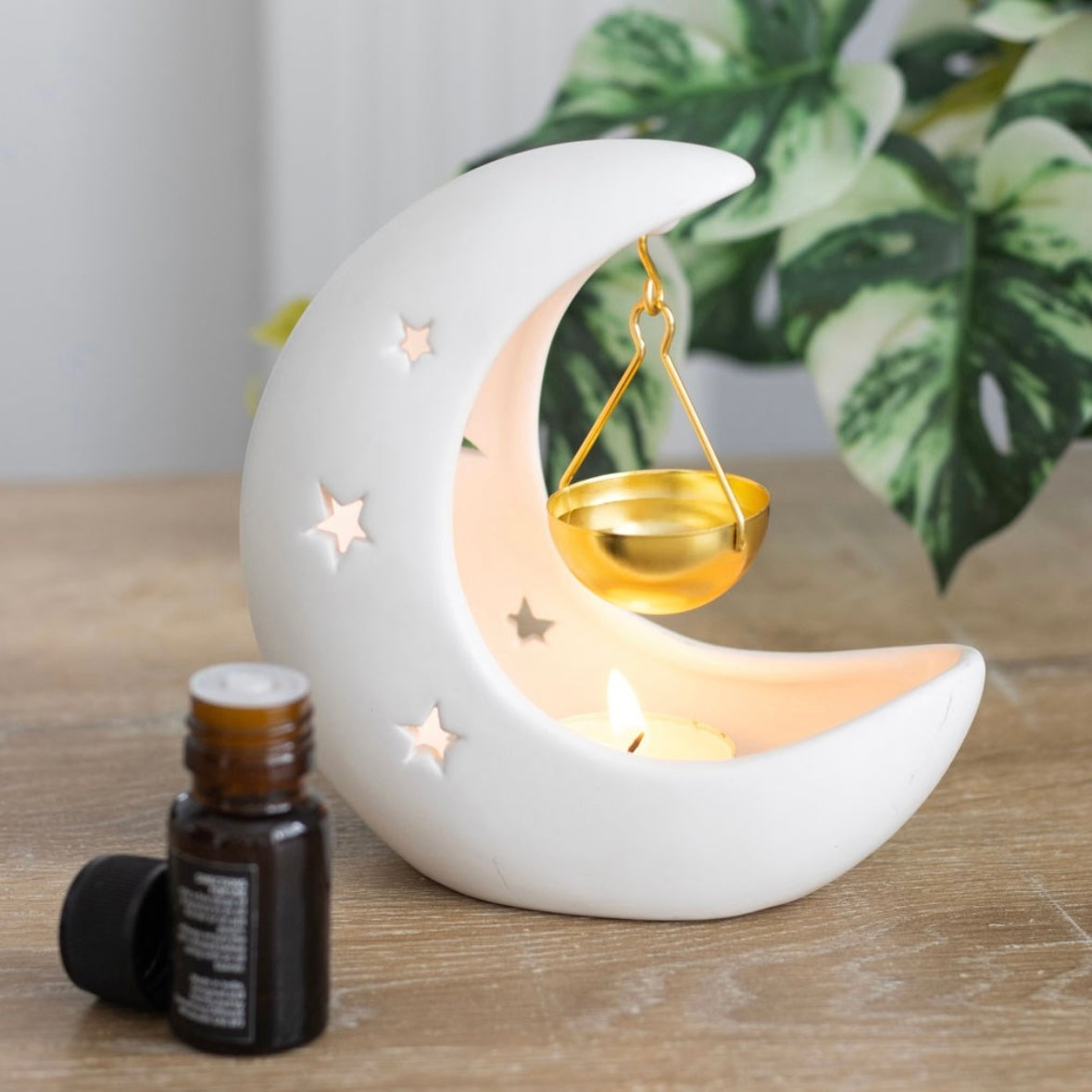 🌙 White Crescent Moon Oil Burner – Celestial Star Cut-Out Design
